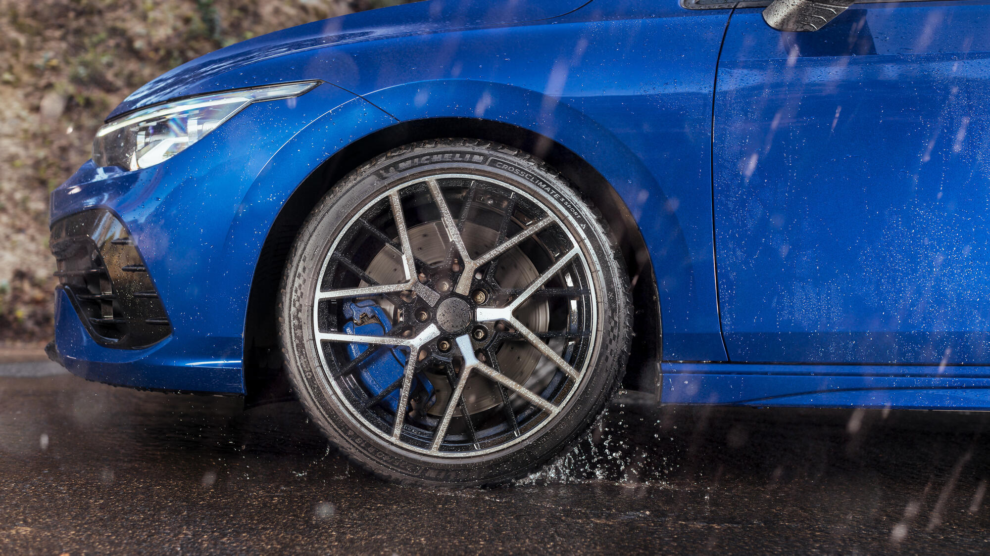 Michelin CrossClimate 3 Sport pe vehicul